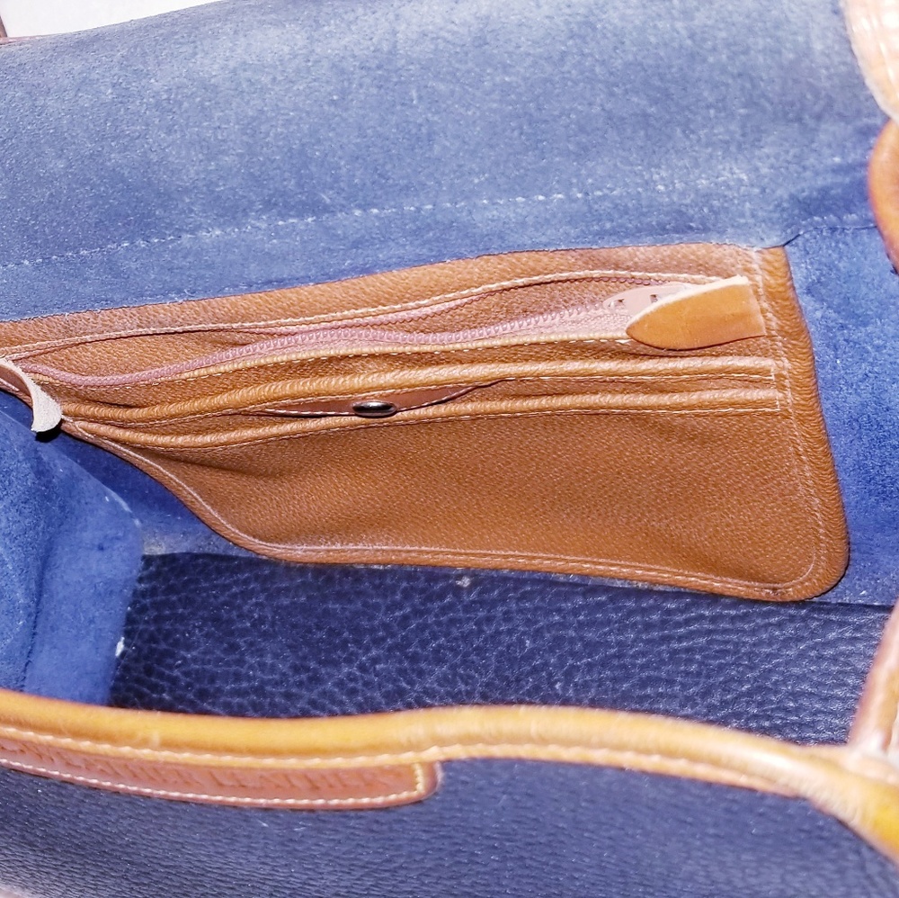 $SOLD$ 💯Authentic Vintage Dooney & Bourke Essex - Picture 6 of 8